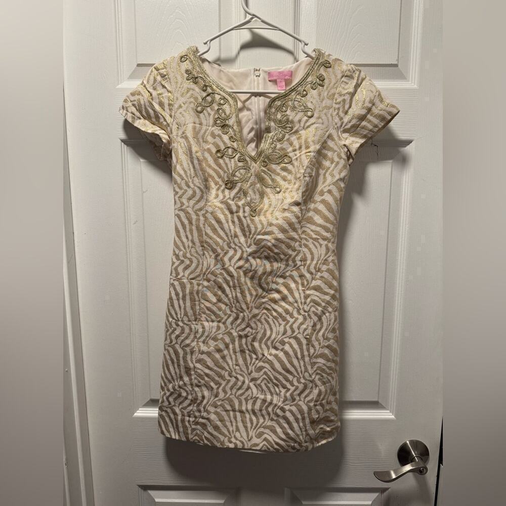 Lilly Pulitzer Milannia Gold Metallic Zebra Stripe Jacquard Shift Dress Size 2 - Picture 3 of 7